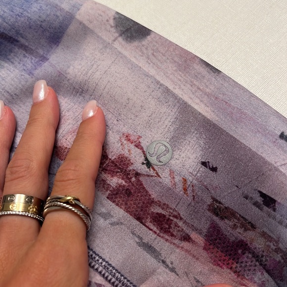 34. Lululemon Wunder Under HR Crop 23” Sunrise Silhouette Multi - Picture 4 of 5